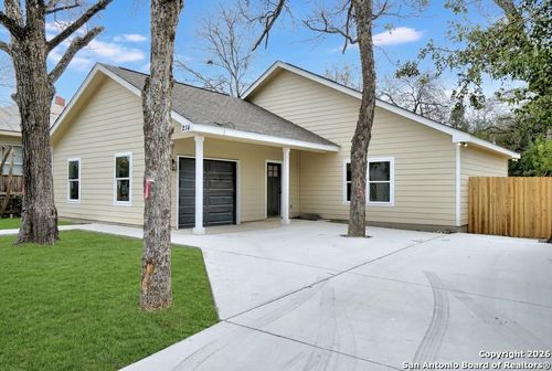 214 Uvalde St, San Antonio, TX, 78210-4840 | Card Image