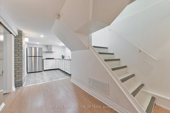 273 E 13 Th St, House other with 5 bedrooms, 3 bathrooms and 5 parking in Hamilton ON | Image 27