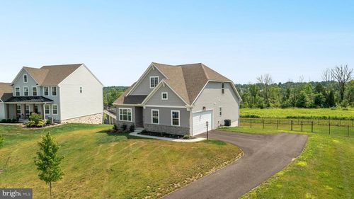 1844 Enclave Dr, QUAKERTOWN, PA, 18951-2018 | Card Image