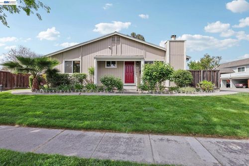 4433 Fairlands Dr, Pleasanton, CA, 94588-3429 | Card Image
