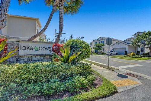 top-floor-1905 Vernon Street, Lake Worth Beach, FL, 33460 | Card Image