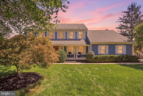 2817 Berryland Dr, OAKTON, VA, 22124-1436 | Card Image