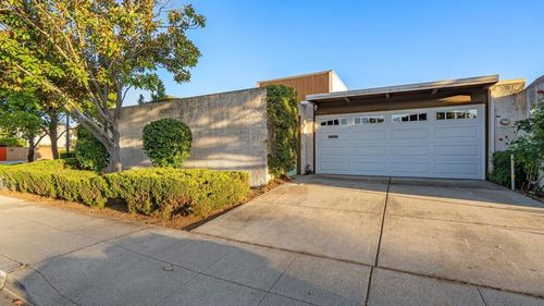 536 Cascade Dr, Sunnyvale, CA, 94087-4401 | Card Image