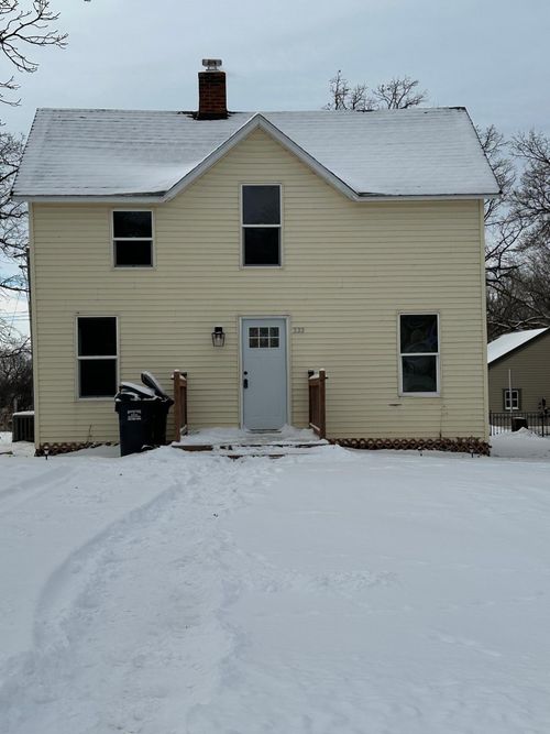 232 1st Ave Nw, Elbow Lake, MN, 56531-4002 | Card Image