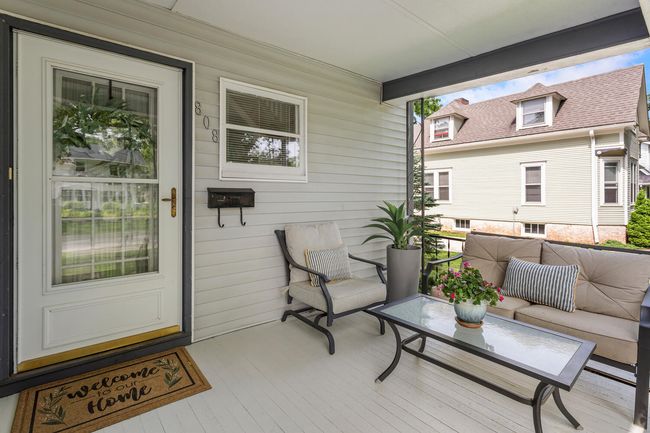 808 W Green St, House other with 5 bedrooms, 2 bathrooms and 2 parking in Champaign IL | Image 5