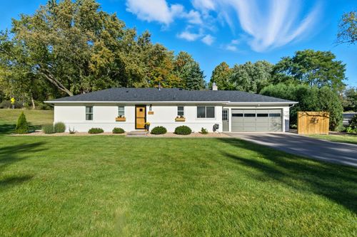 3742 Elmo Rd, Minnetonka, MN, 55305-4272 | Card Image