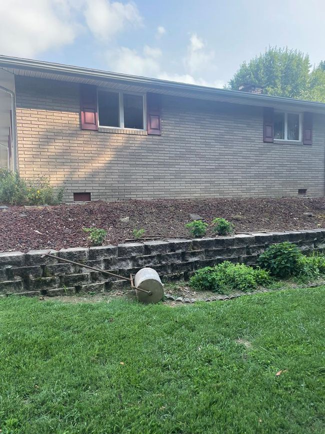 7 Zitko Ter, Home with 3 bedrooms, 2 bathrooms and null parking in Glen Dale WV | Image 23