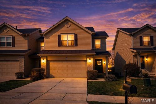 519 Country Circle Dr, Lake St Louis, MO, 63367-5833 | Card Image