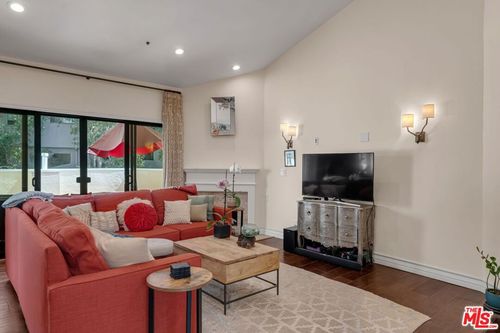 304-1722 Malcolm Ave, Los Angeles, CA, 90024-5798 | Card Image