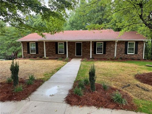4385 Mashie Dr, Pfafftown, NC, 27040-9712 | Card Image