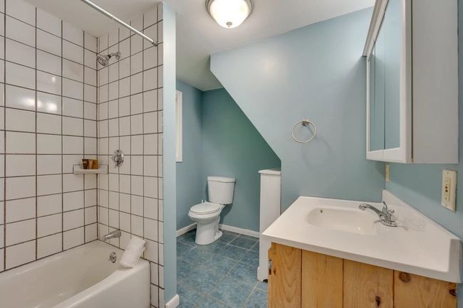 4324 Vt Route 11, House other with 4 bedrooms, 3 bathrooms and null parking in Peru VT | Image 34