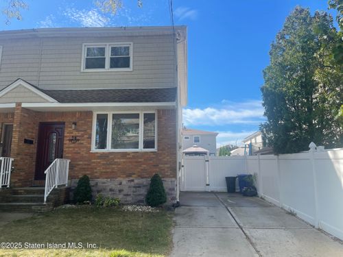 56 Groton St, Staten Island, NY, 10312-6538 | Card Image