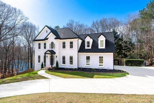 6005 Bateau Dr, Flowery Branch, GA, 30542-5640 | Card Image