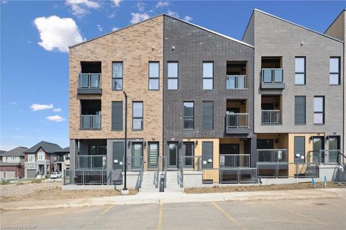 44 Urbane Blvd, Kitchener, ON, N2E0J4 | Card Image