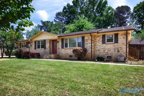 523 Harolds Dr Nw, Huntsville, AL, 35806-1842 | Card Image