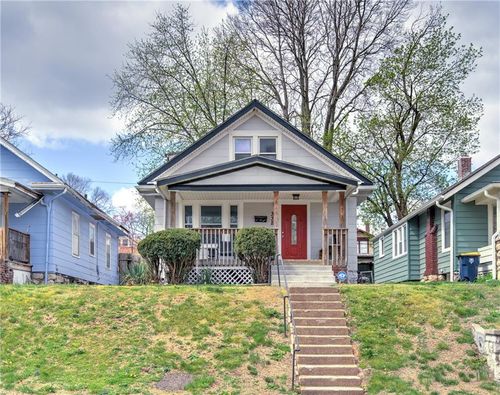 338 N Brighton Ave, Kansas City, MO, 64123-1328 | Card Image