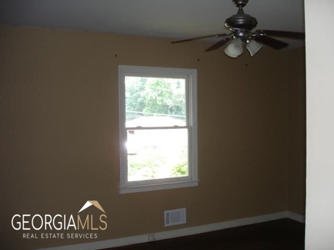 3217 Mcafee Rd, House other with 2 bedrooms, 2 bathrooms and null parking in decatur GA | Image 6