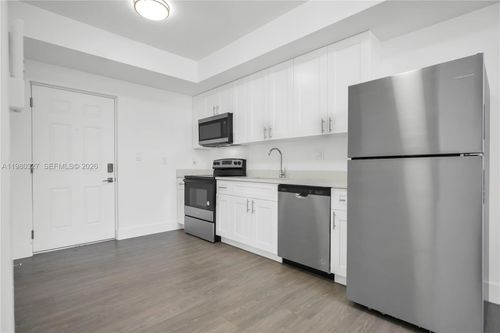 104-1620 Nw 18th St, Miami, FL, 33125-2433 | Card Image