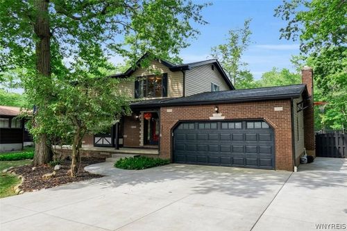 598 Baseline Rd, Grand Island, NY, 14072-2502 | Card Image