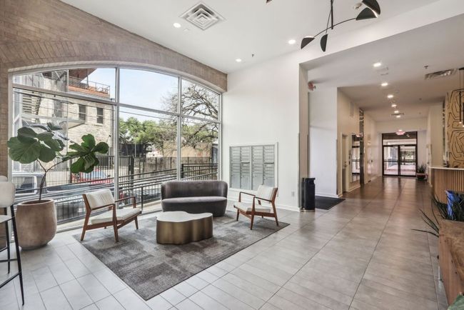 Common area with visible vents | Image 19