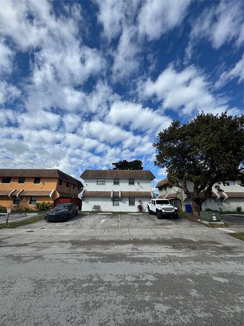 1741 Sw 40th Ter, Fort Lauderdale, FL, 33317-5837 | Card Image
