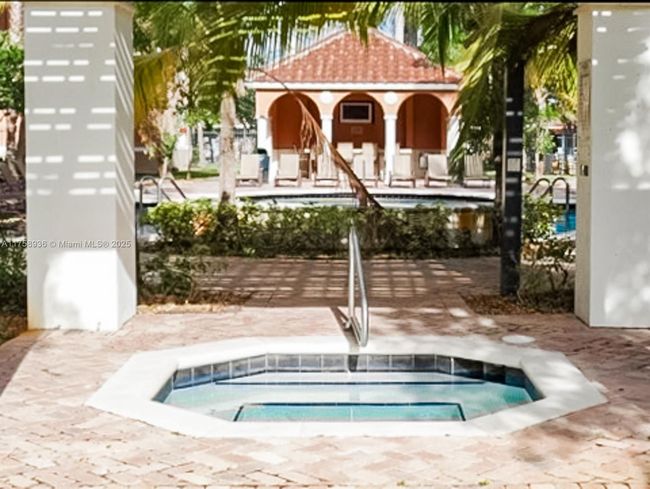 APT-112 - 6831 Sw 44 Th St, Condo with 3 bedrooms, 2 bathrooms and null parking in Miami FL | Image 25