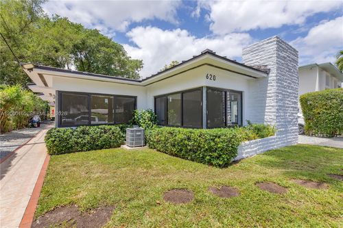 apt-2-620 Sw 6th Ave, Miami, FL, 33130-3440 | Card Image