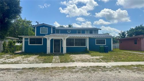 18201 Nw 5th Ave, Miami Gardens, FL, 33169-4322 | Card Image