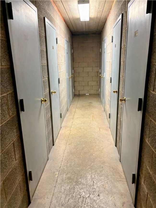 9x6 Storage lockers with doors | Image 39