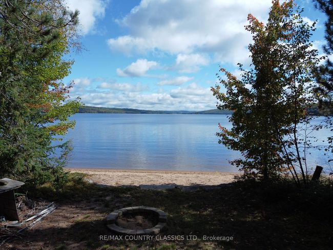 1282 Kamaniskeg Lake Rd, House other with 3 bedrooms, 1 bathrooms and 4 parking in Combermere ON | Image 34