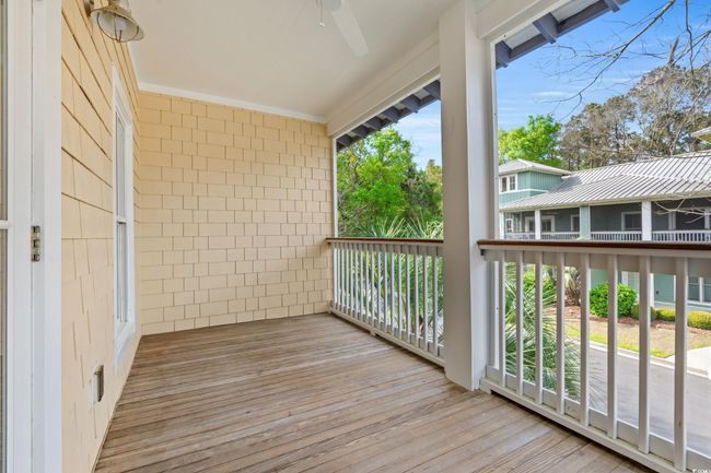 Deck with a ceiling fan | Image 15