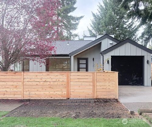 b-7341 21st Ave Ne, Seattle, WA, 98115-5715 | Card Image