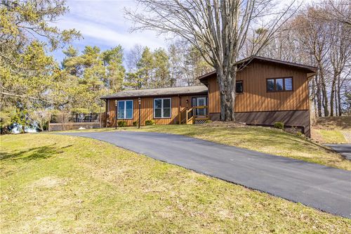 416 Thayer Rd, Fairport, NY, 14450-8412 | Card Image