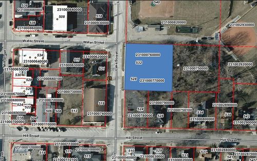 532-528-532 Lake St, Green Lake, WI, 54941-8830 | Card Image