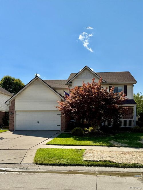 24346 Brentwood Dr, Trenton, MI, 48183-5431 | Card Image