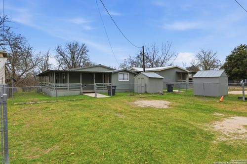 590 Canal Ln, New Braunfels, TX, 78130-1850 | Card Image