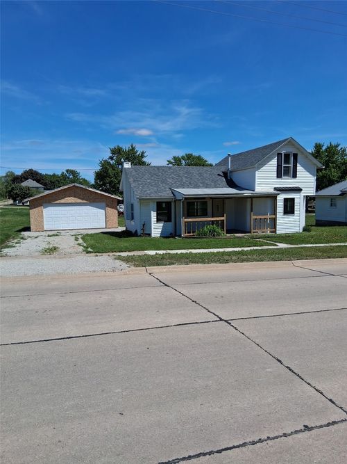 4 Wood St, Urbana, IA, 52345 | Card Image
