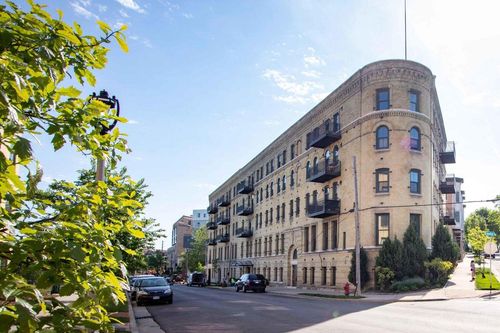 308-1818 N Water Street, Milwaukee, WI, 53202 | Card Image