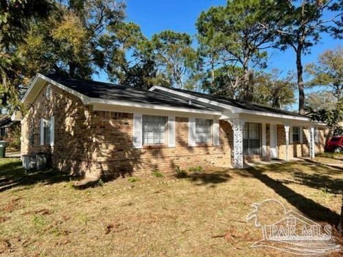 8100 Six Pence Dr, Pensacola, FL, 32514-4742 | Card Image