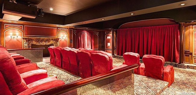 Theater | Image 19