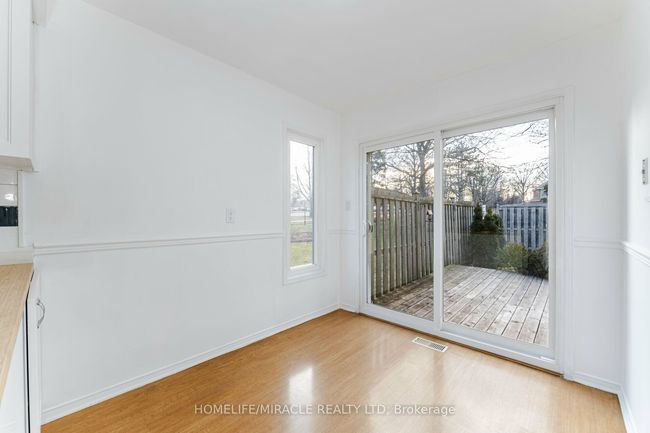 24 - 2 Huntingwood Ave, Condo with 4 bedrooms, 3 bathrooms and 2 parking in Dundas ON | Image 14