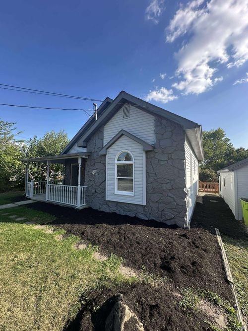 615 North St, Huntington, IN, 46750-1451 | Card Image