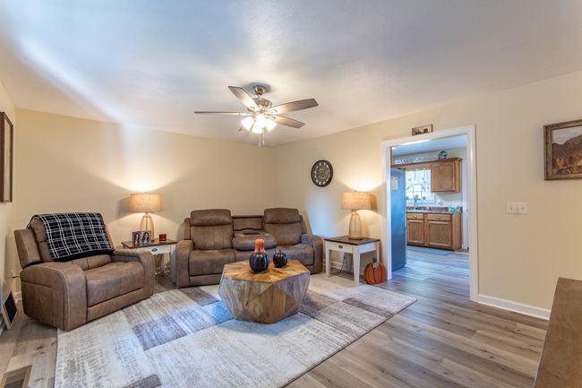 165 Cromwell St, House other with 3 bedrooms, 2 bathrooms and null parking in Savannah TN | Image 8