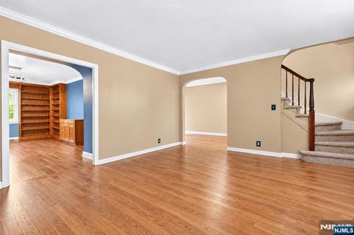 185 E Palisade Ave, Englewood, NJ, 07631-3168 | Card Image