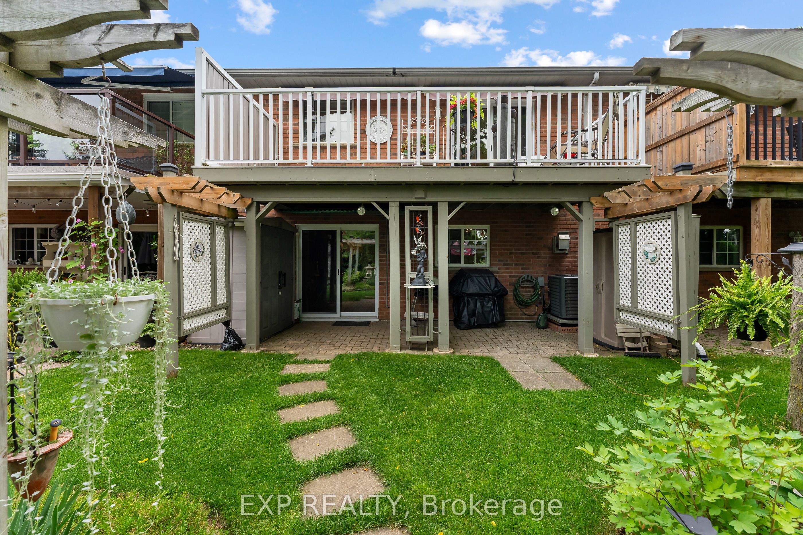 Residential in Pelham 4