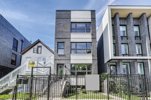 2-3026 W Lyndale St, Chicago, IL, 60647-2812 | Card Image