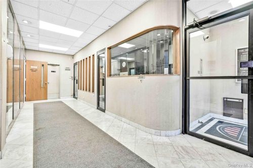 ste-2nd-98 Metropolitan Ave, Forest Hills, NY, 11375-6629 | Card Image