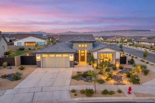 1548 N Highland Pkwy, Washington, UT, 84780-3740 | Card Image