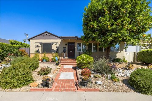 19113 Welby Way, Reseda, CA, 91335-5025 | Card Image