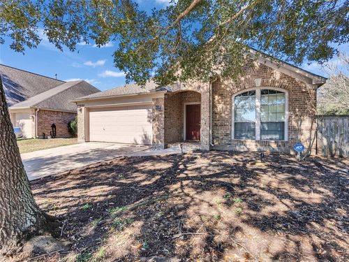 5643 Walnut Glen Ln, Rosenberg, TX, 77471-2684 | Card Image